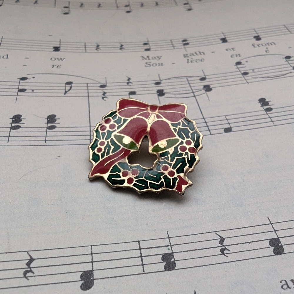 Festive Wreath Brooch with Red Bow